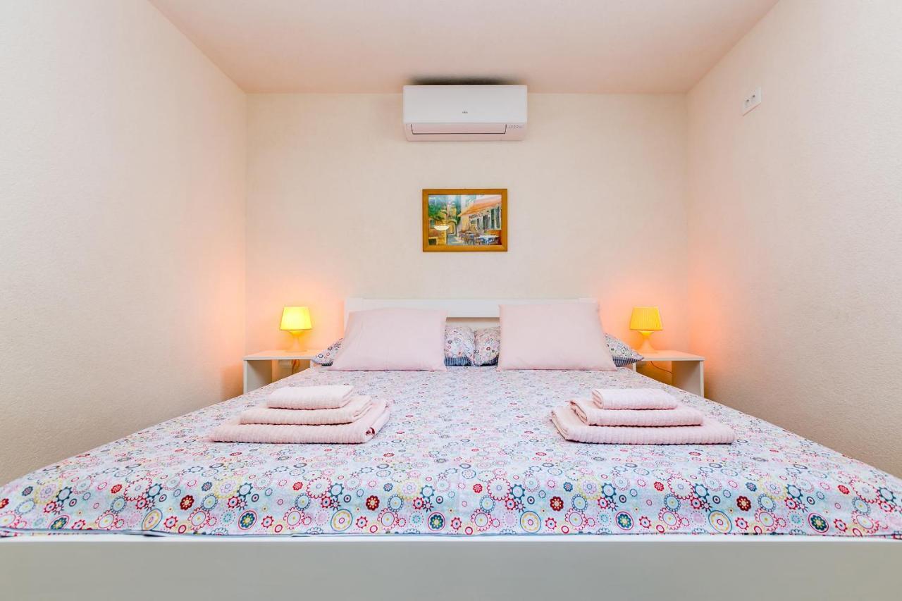 오미살즈 Apartman Hana 아파트 외부 사진